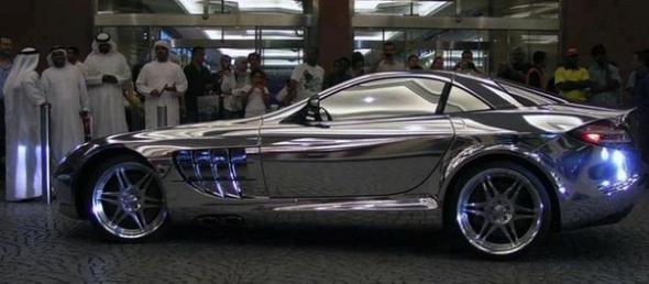 Автомобиль Mercedes из белого золота